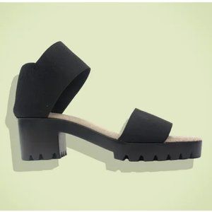 NWOT Charleston Monterey Sandals Black W 9